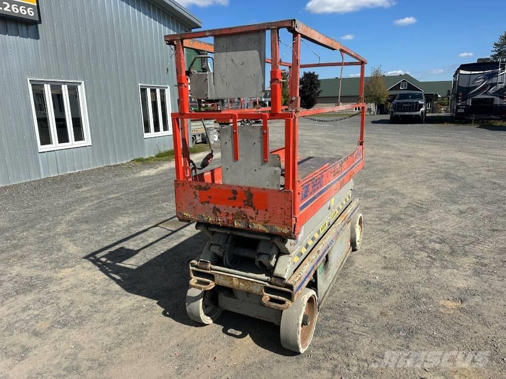 SkyJack SJ 3220 Saxliftar