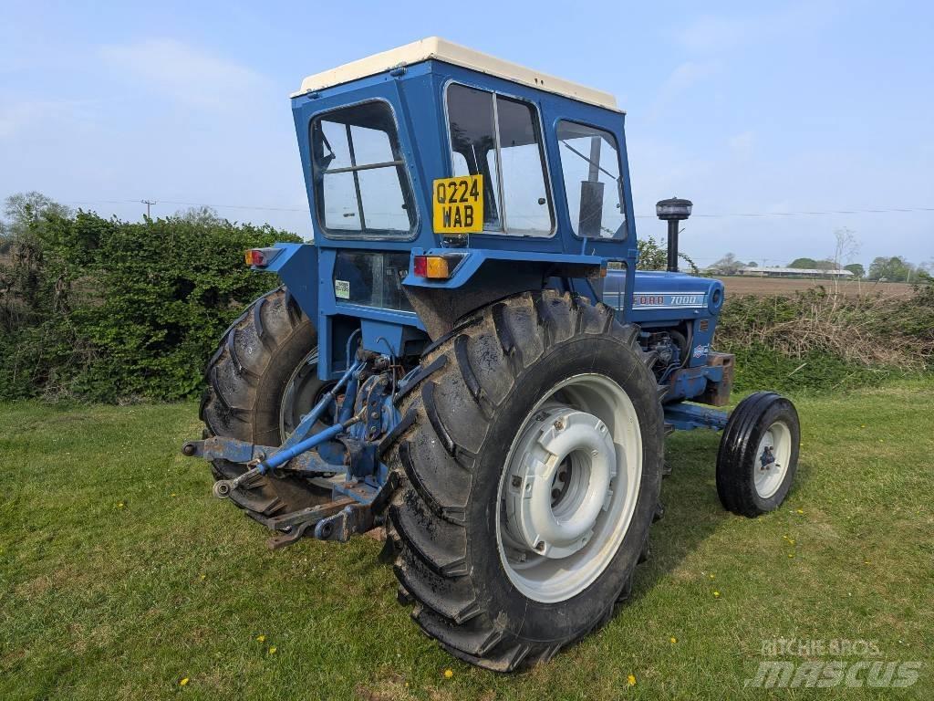 Ford 7000 Traktorer