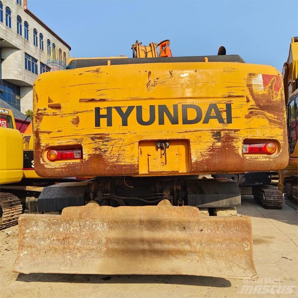 Hyundai R210W-7 Hjulgrävare