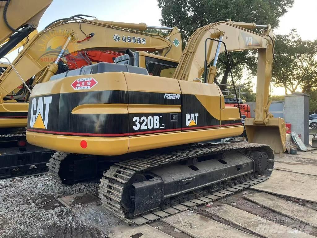 CAT 320 B L Bandgrävare