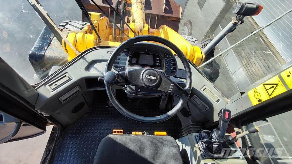 Komatsu WA 270-3 Hjullastare