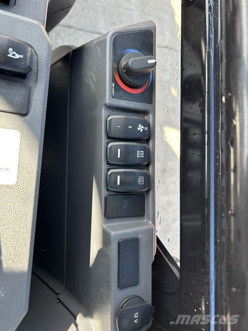 CAT 906 (9145) Kompaktlastare