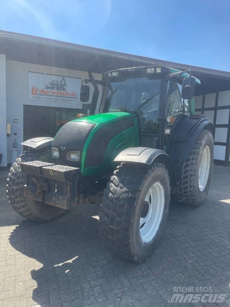 Valtra N 141 Traktorer
