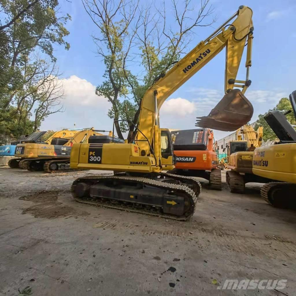 Komatsu PC 300 Bandgrävare