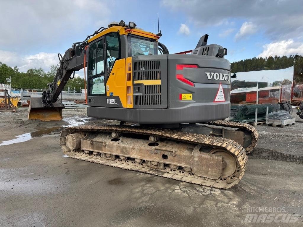 Volvo ECR 235 E Bandgrävare
