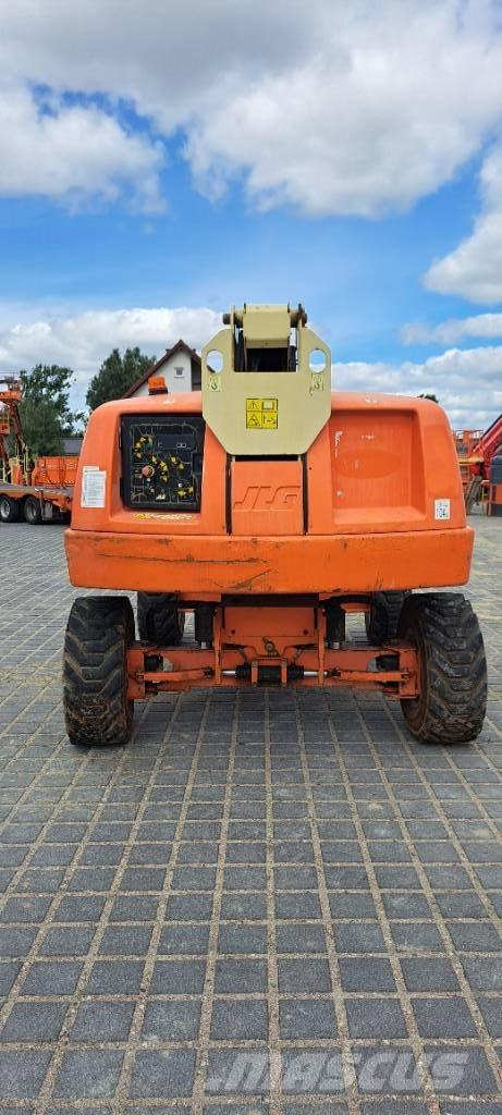 JLG 600AJ Bomliftar