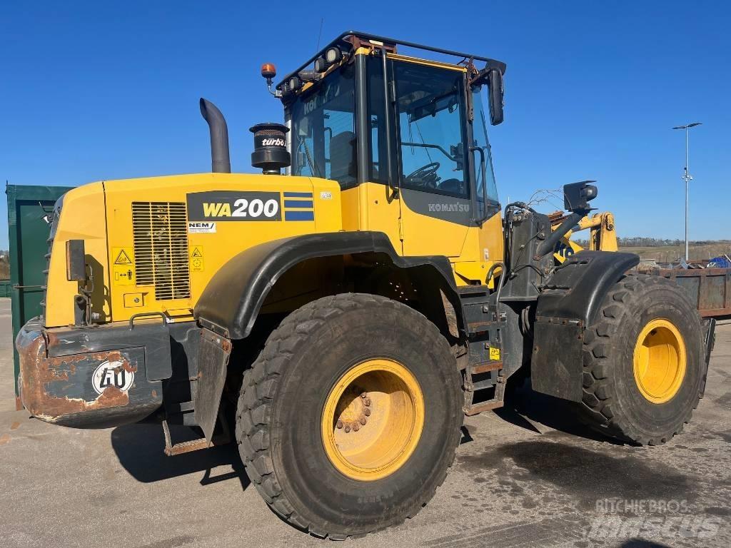 Komatsu WA 200-7 Bandgrävare