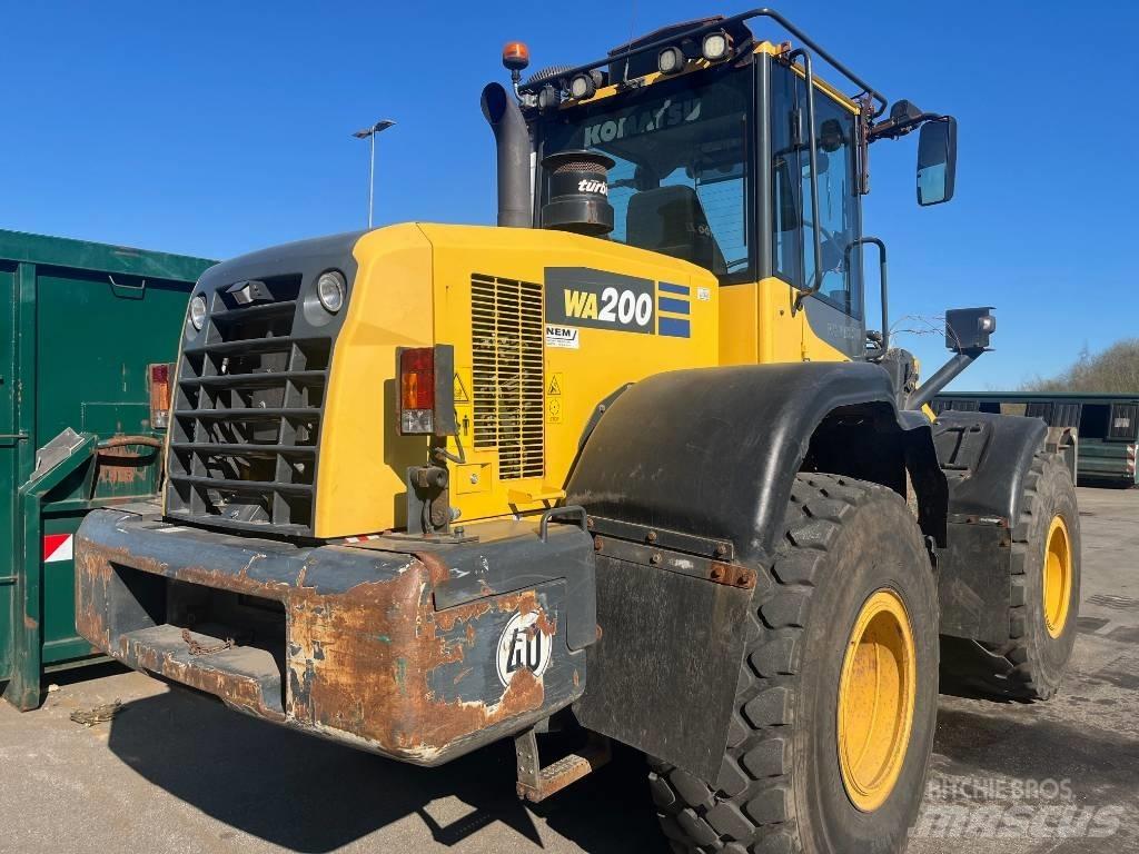 Komatsu WA 200-7 Bandgrävare