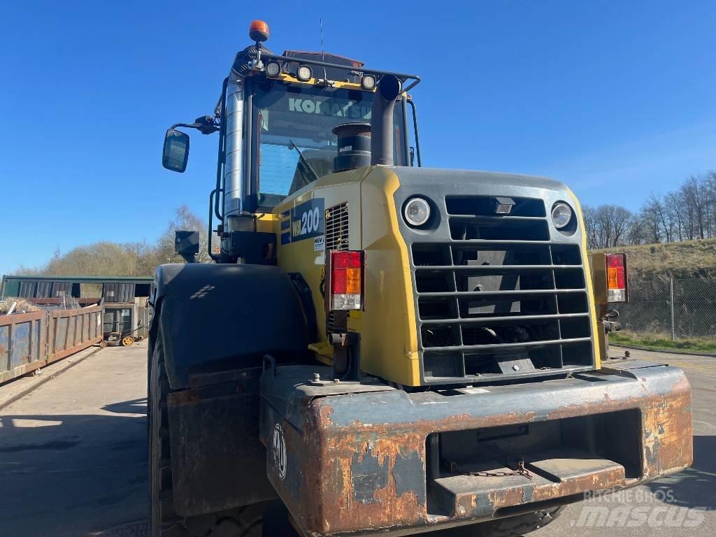 Komatsu WA 200-7 Bandgrävare