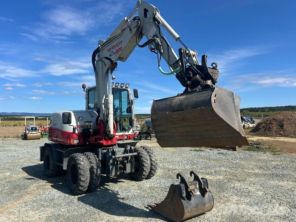 Takeuchi TB 295 W Hjulgrävare