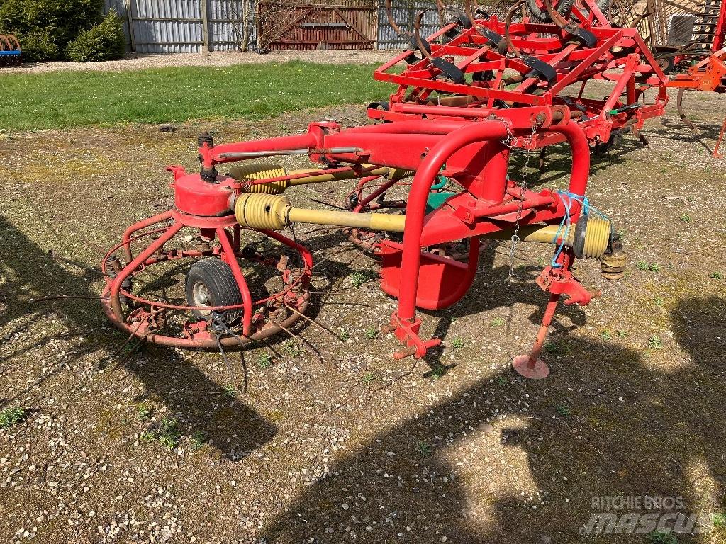 Kverneland 9360 Vändare och luftare