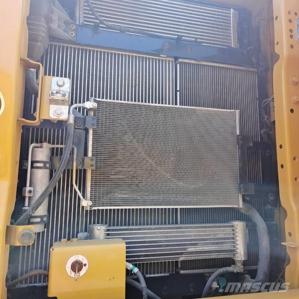 CAT 330 GC Bandgrävare