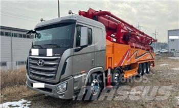 KCP KCP68 Lastbilar med betongpump