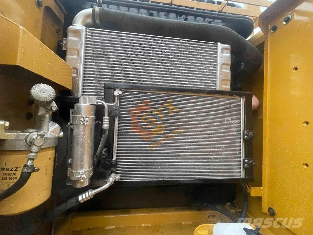 CAT CAT320 D2 Bandgrävare