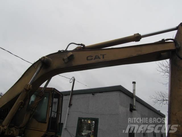 CAT 235 B Bandgrävare