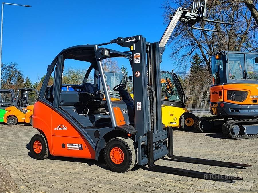 Linde H25T Gasolmotviktstruckar