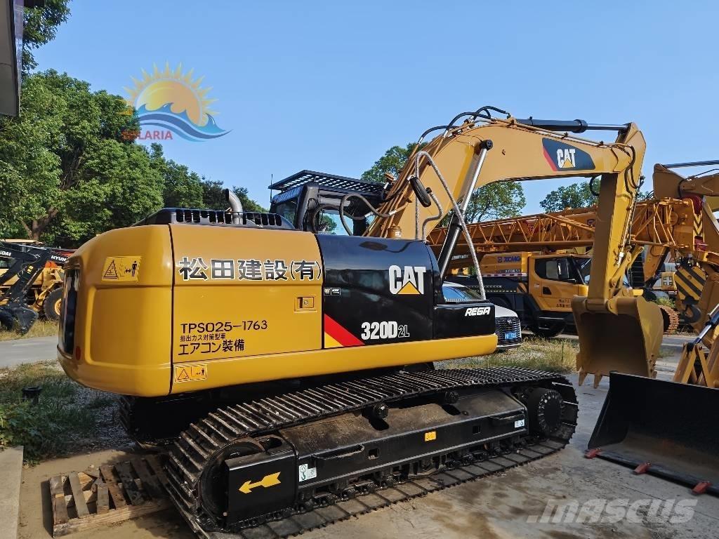 CAT 320D2L Bandgrävare