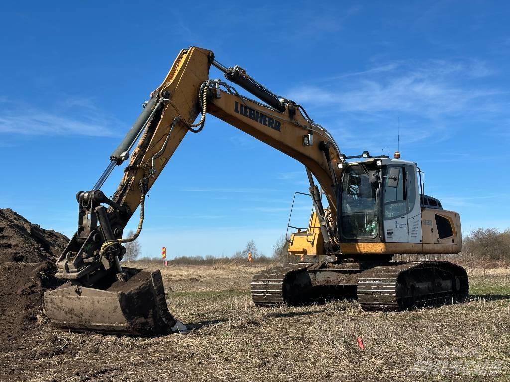Liebherr R 922 Bandgrävare