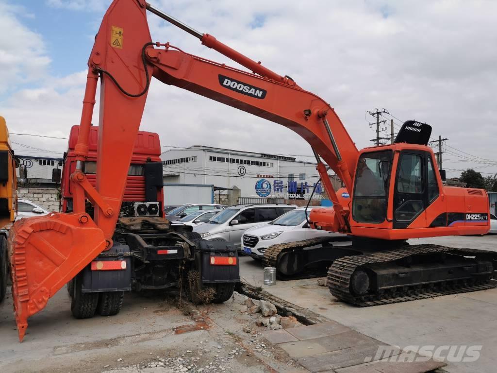Doosan DH225LC-7 Bandgrävare