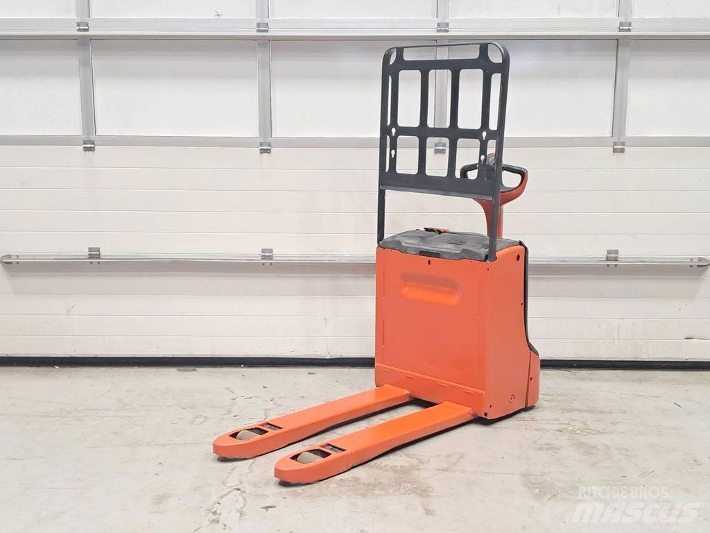 Linde T16 Låglyftare utan plattform