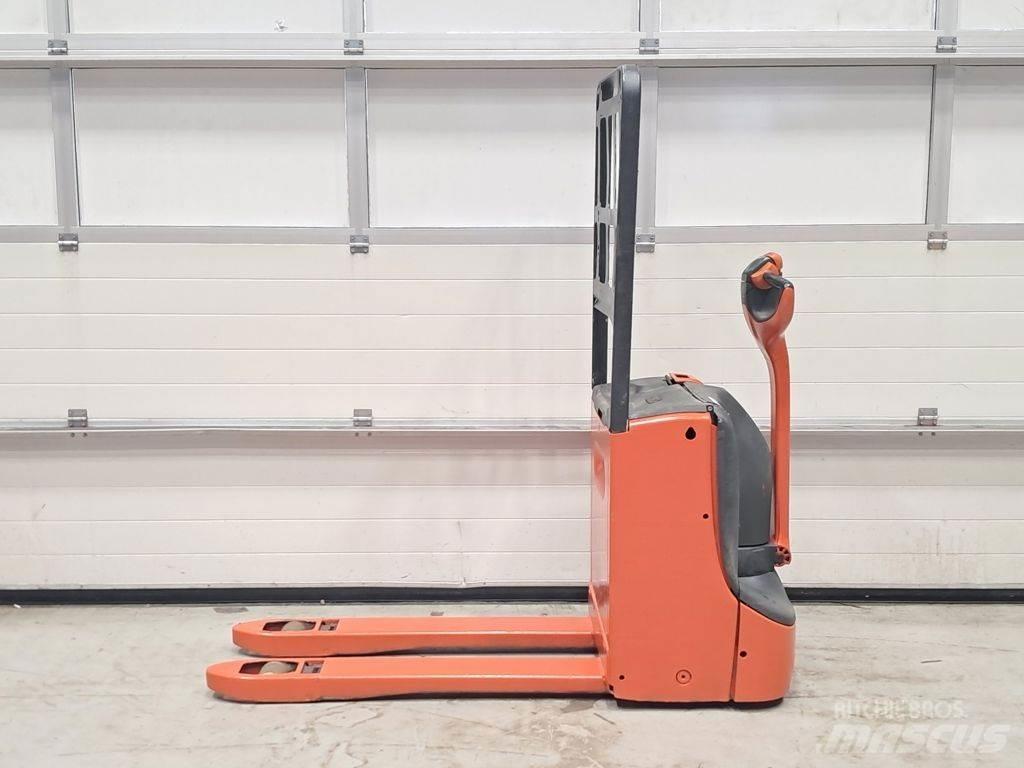 Linde T16 Låglyftare utan plattform