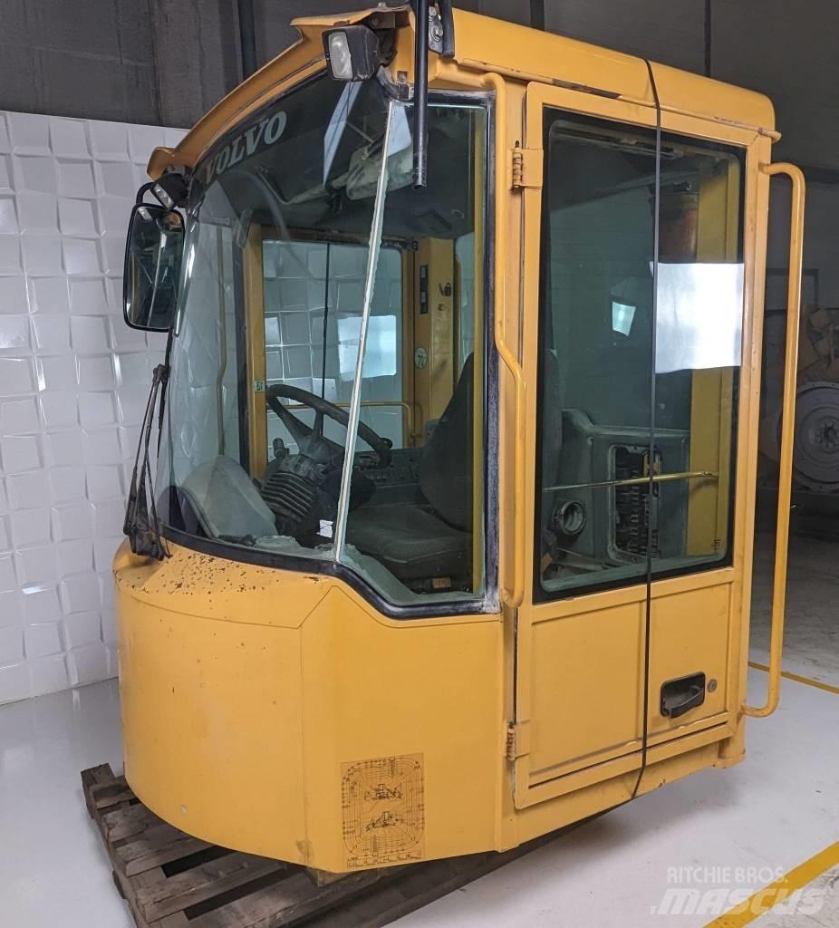 Volvo L 180 E Cab Hytter och interiör