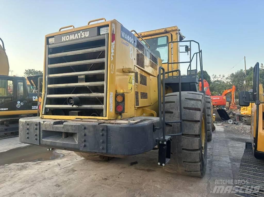 Komatsu WA 600 Hjullastare