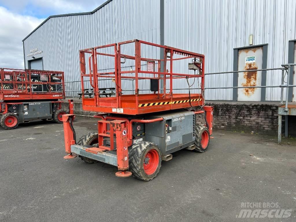 SkyJack SJ 6826 RT Saxliftar