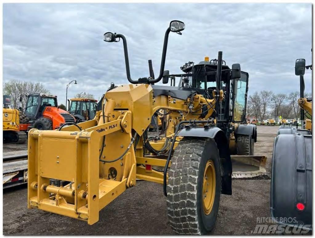 CAT 12 M 3 Väghyvlar