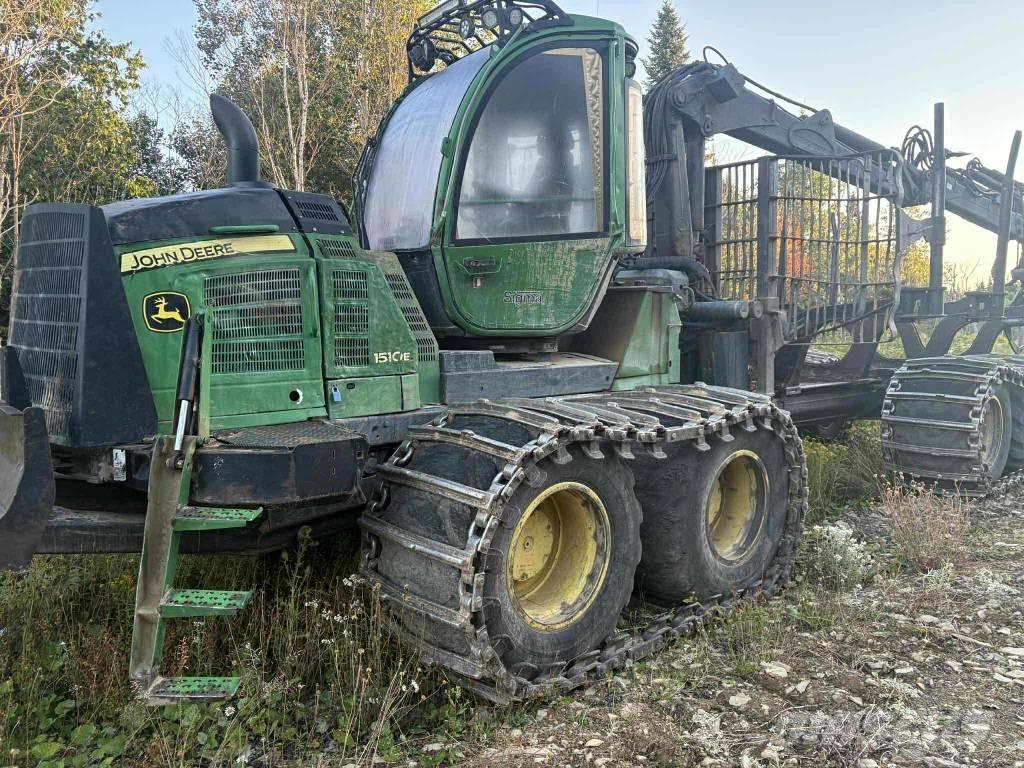 John Deere 1510 E Skotare