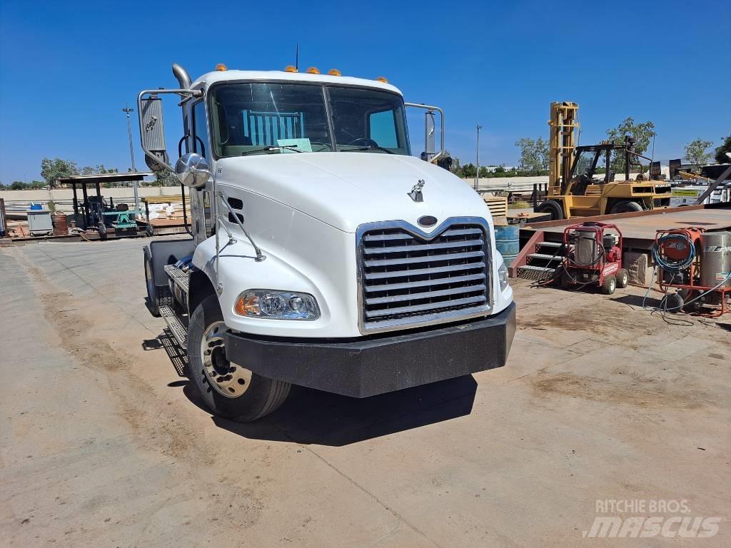 Mack CX612 Dragbilar