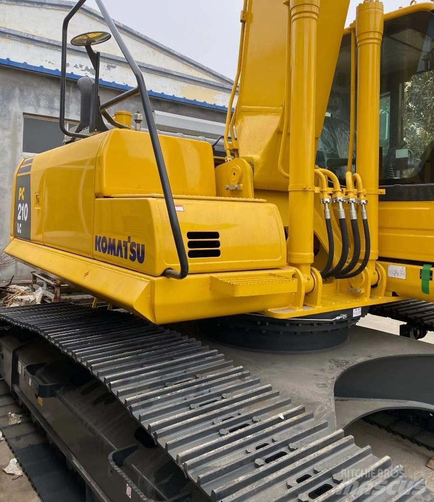 Komatsu PC210LC-8M0 Bandgrävare