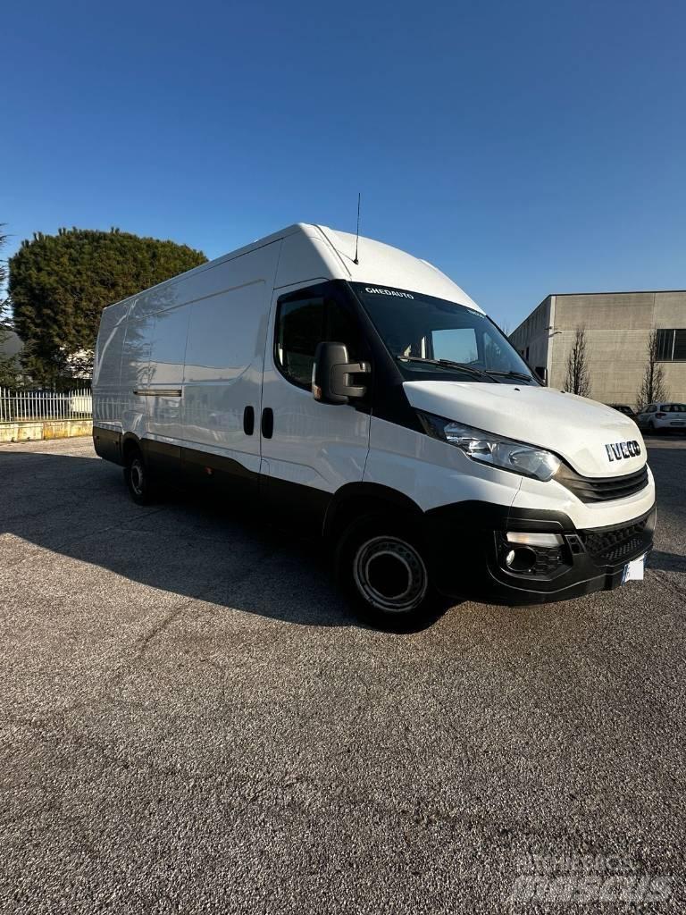 Iveco Daily 35 S16 Lätta skåpbilar