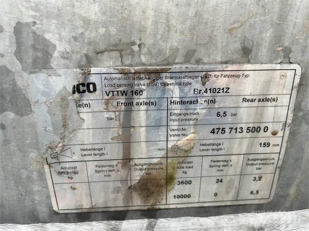 Briri VTTW 16700 Fast- och kletgödselspridare