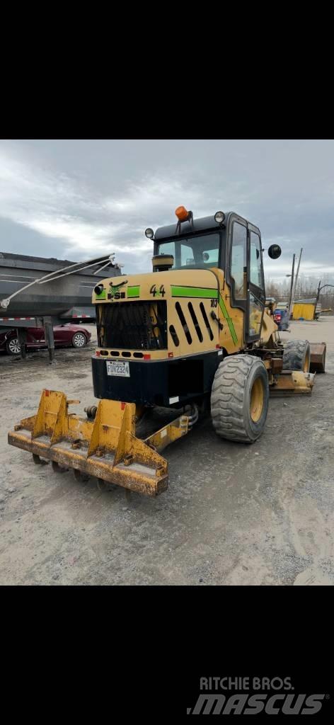 PSI M413XT Väghyvlar