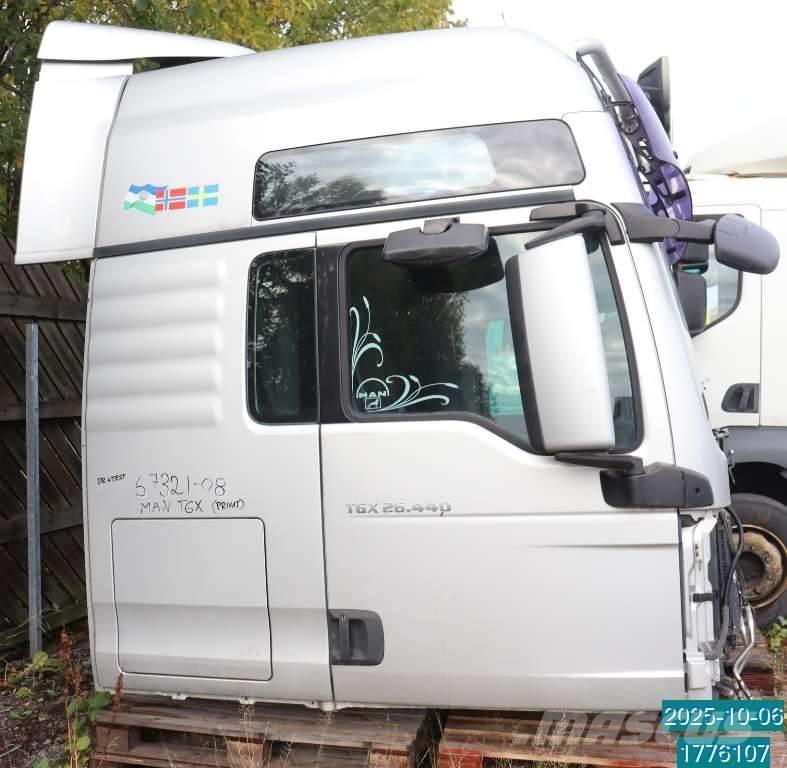 MAN TGX 26.440 Hytter och interiör