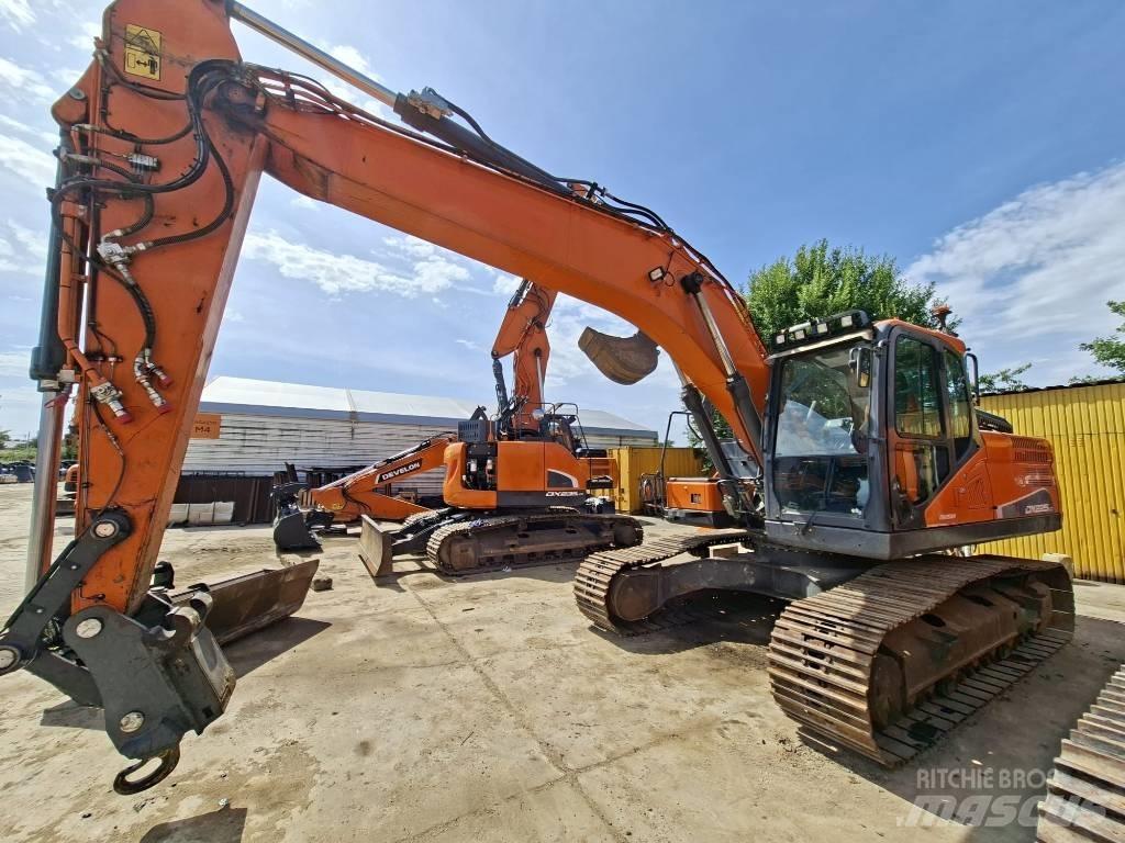 Doosan DX 225 LC-5 Bandgrävare