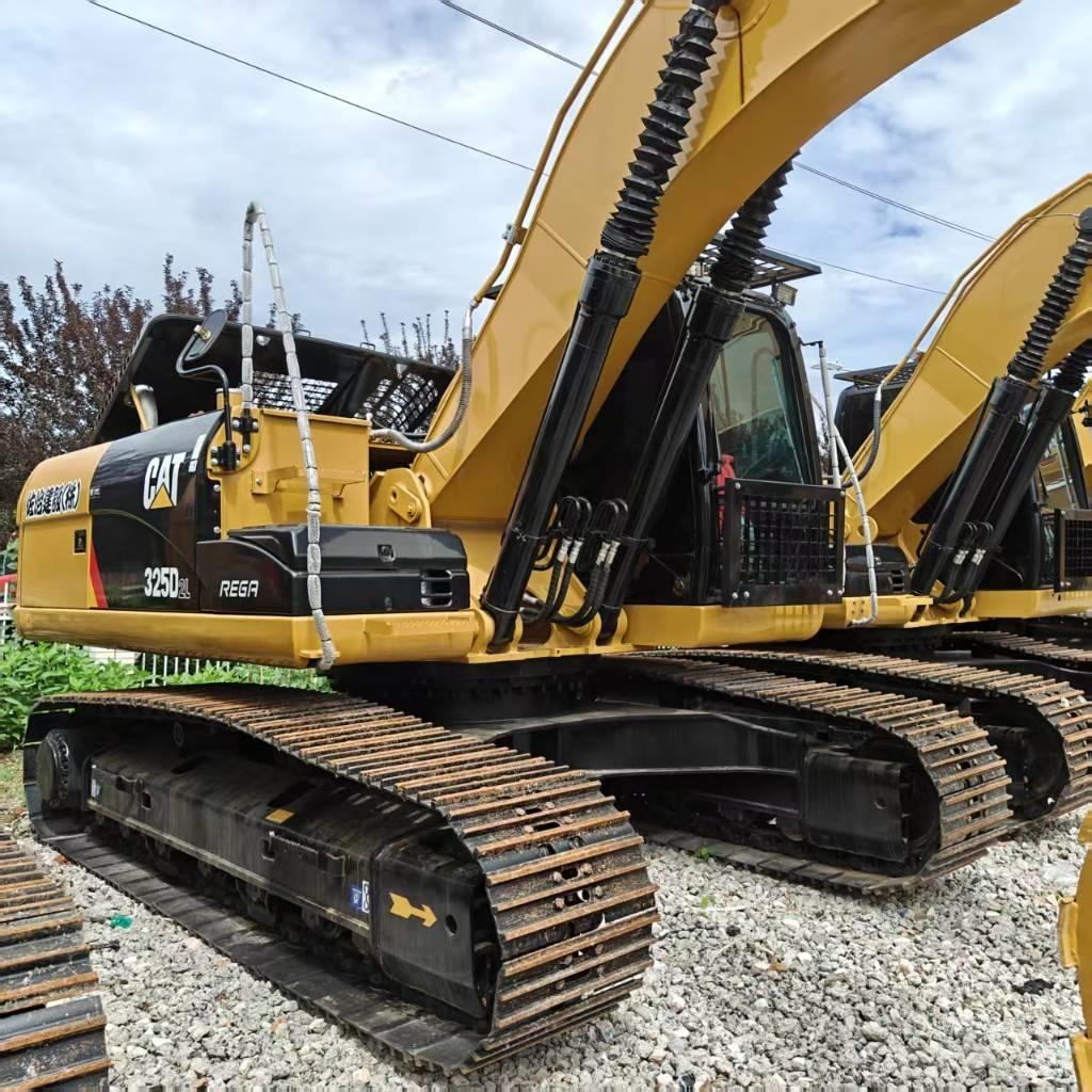 CAT 325D Bandgrävare