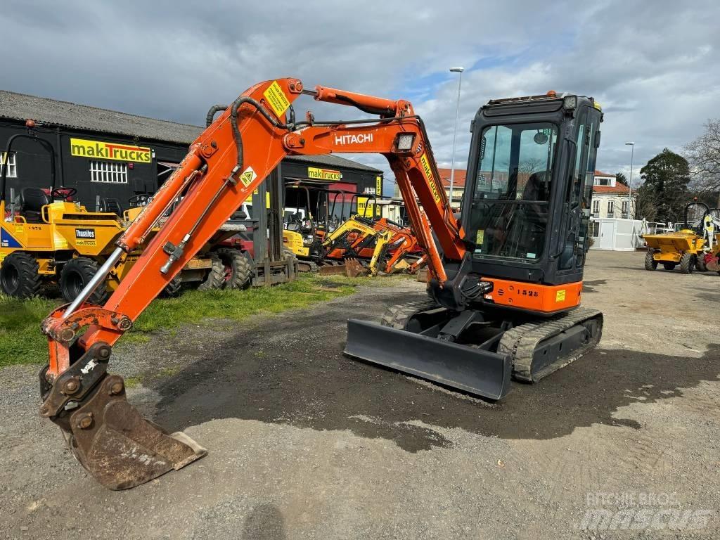 Hitachi ZX 30 U-2 Minigrävare < 7t