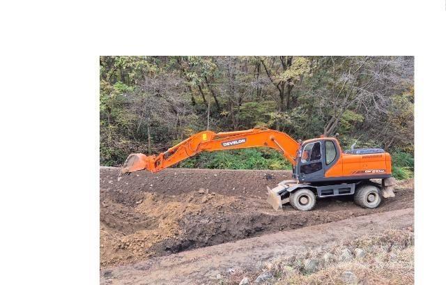 Doosan DX210WA Hjulgrävare