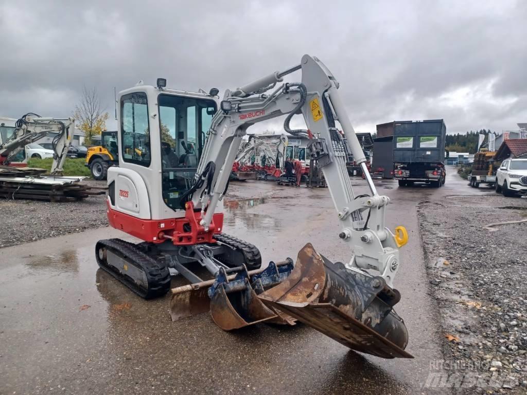 Takeuchi TB 225 Minigrävare < 7t
