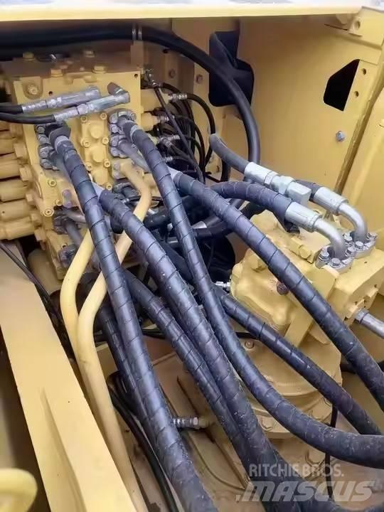 Komatsu PC200 Bandgrävare