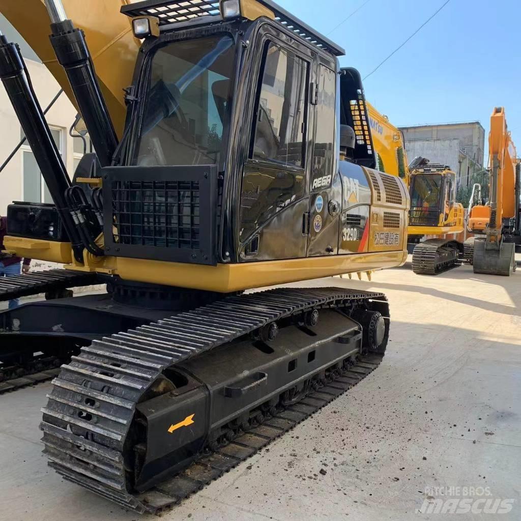 CAT 329 E Bandgrävare