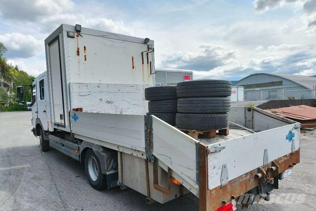 Mercedes-Benz 1018 Skåpbilar