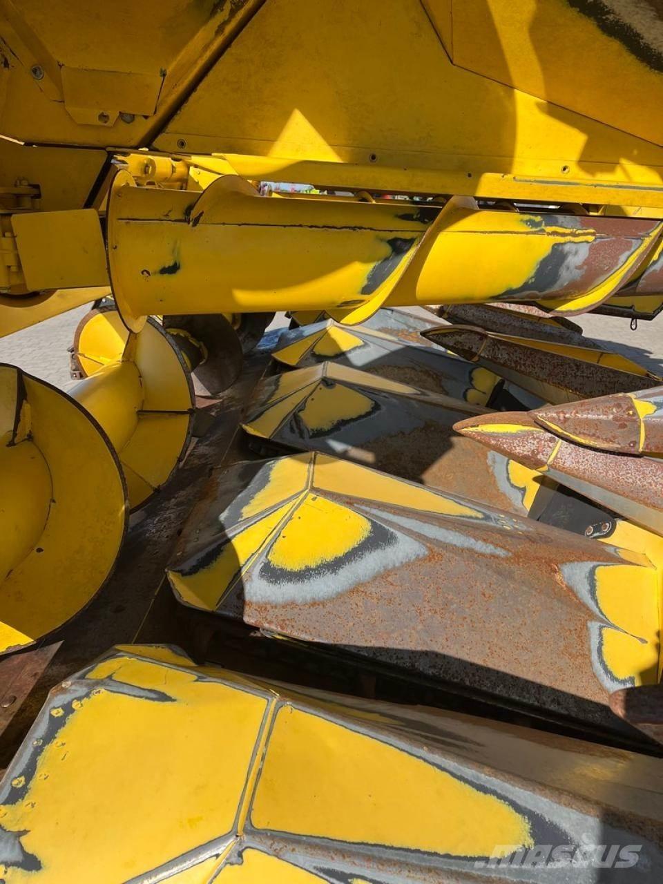 New Holland MF675W Trösktillbehör