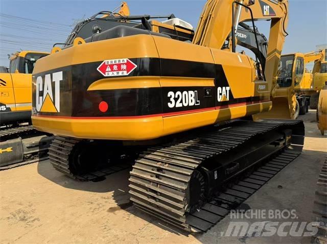 CAT 320 B L Bandgrävare
