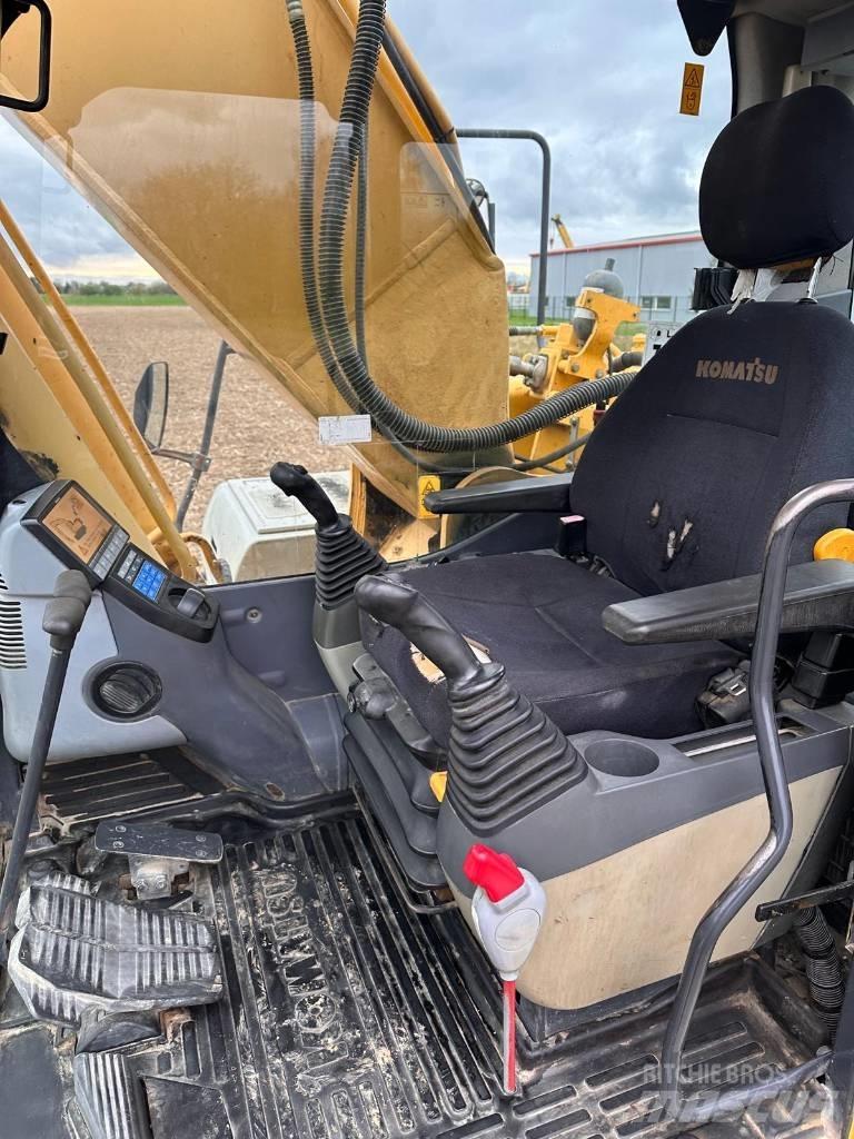 Komatsu PC 240 NLC-8 Bandgrävare