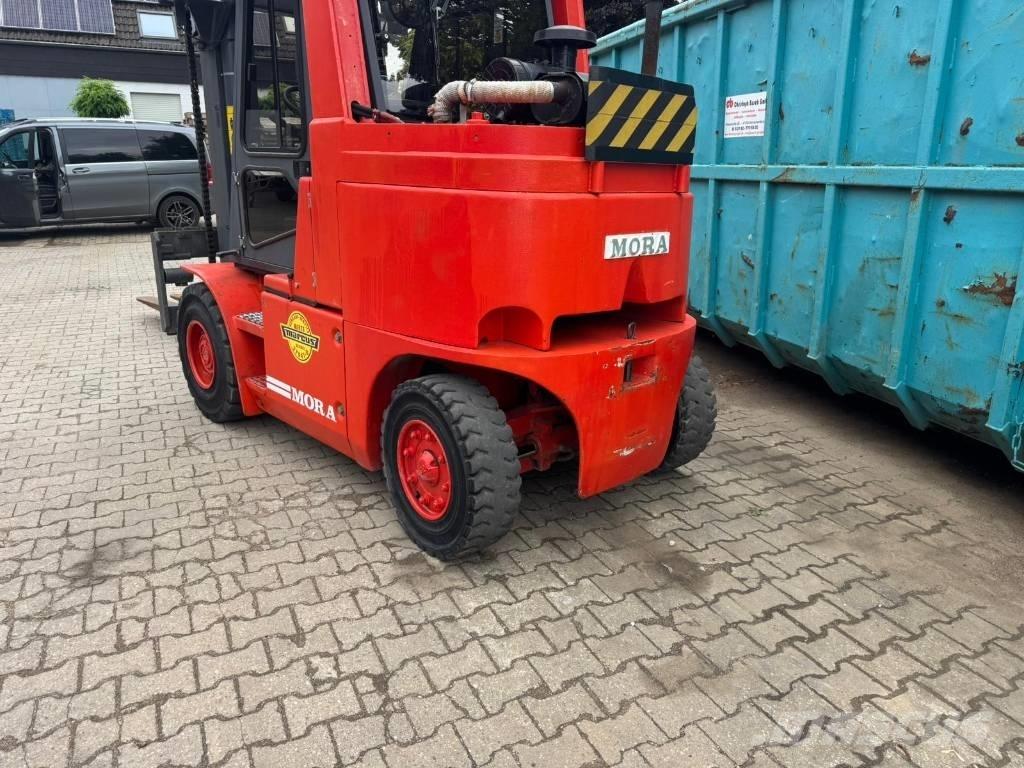 Mora M 85 C Dieselmotviktstruckar