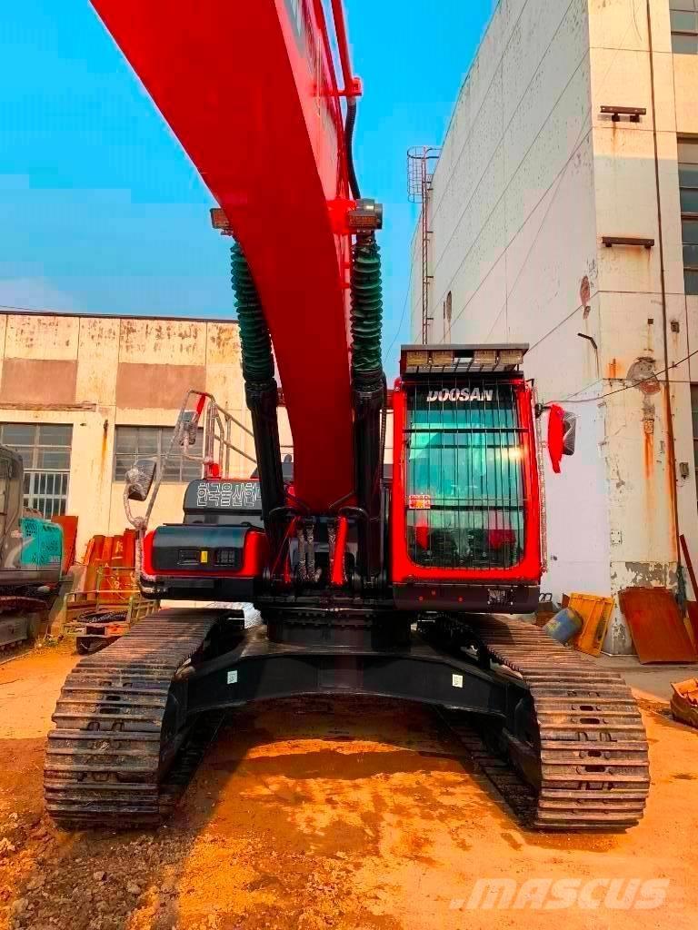 Doosan DX 340 LCA Bandgrävare