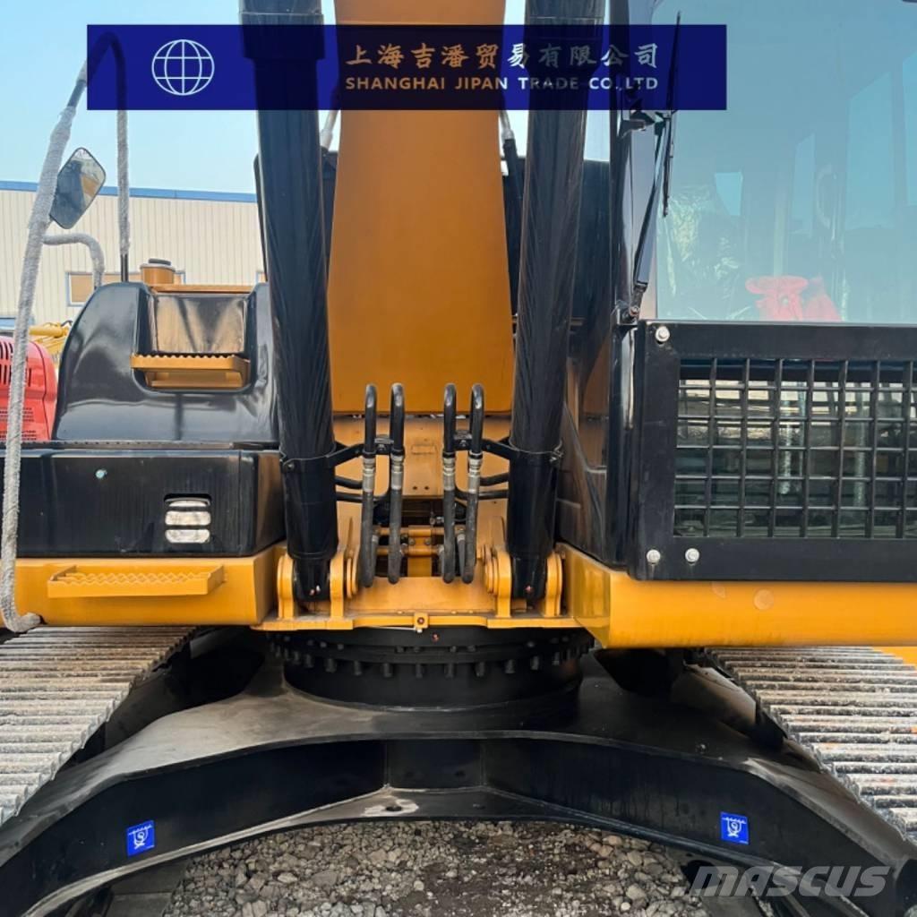 CAT 323 D Bandgrävare